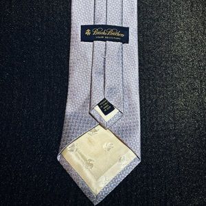 Brooks Brothers tie